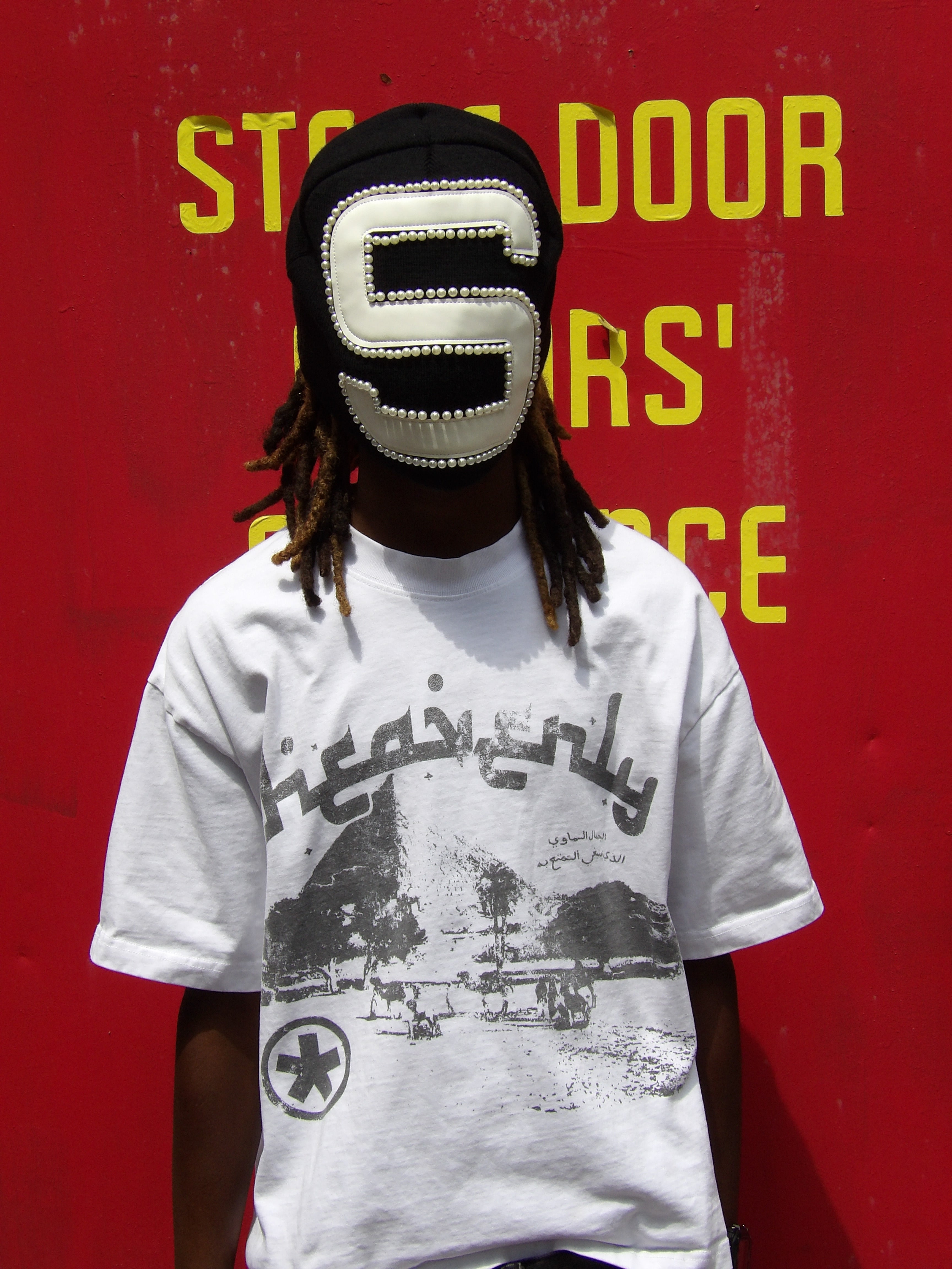 s85 Black Beanie